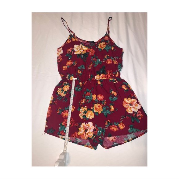 Ambiance Floral Romper - Picture 3 of 6
